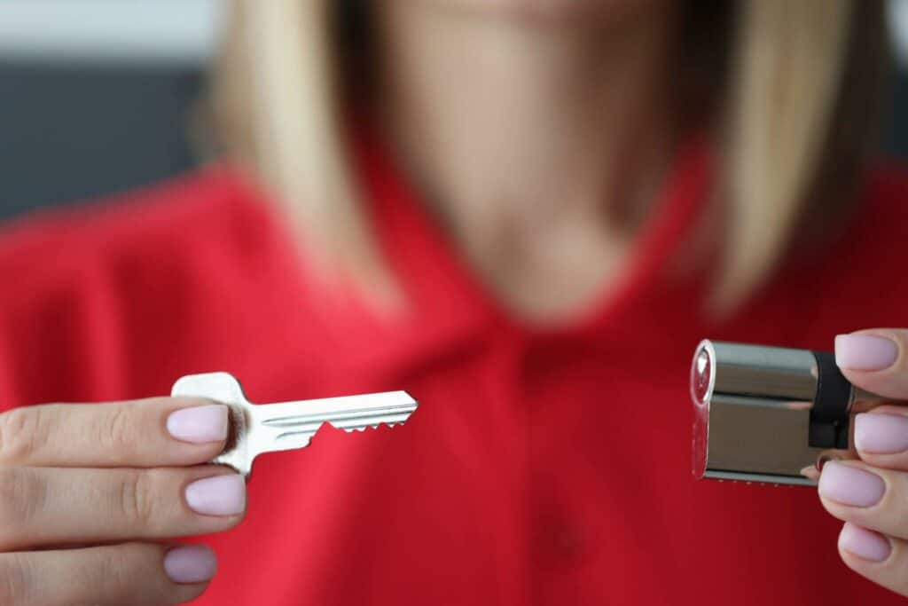 lock key replacement